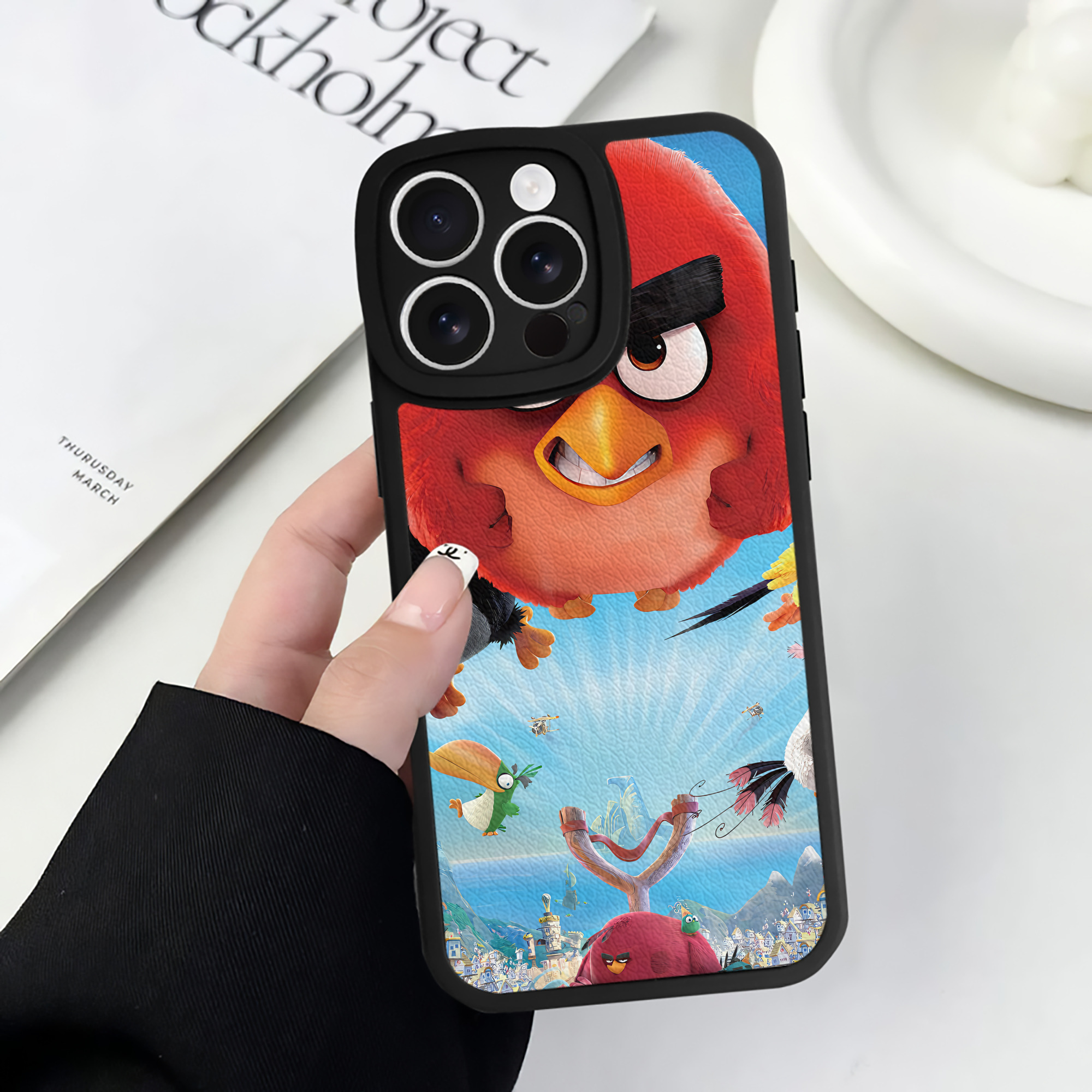 （画像用） Angry Birds アングリーバード 【iPhone 16シリーズ対応】シリコンスマホケース（レザー調） 材質：シリコン